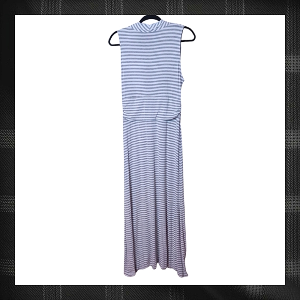 Vince Camuto V-Neck Sleeveless Maxi Dress Size MedP - Picture 13 of 15